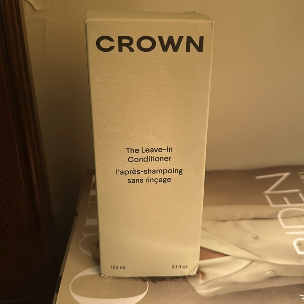 COPY - BRAND NEW CROWN AFFAIR LEAVE IN CONDITIONER